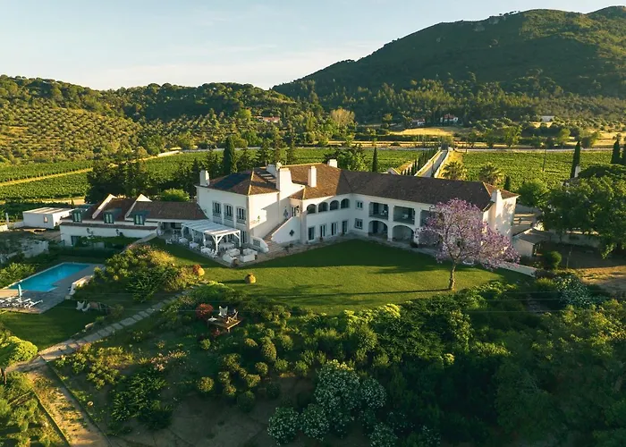 Casa Palmela - Small Luxury Of The World, & 5* Σετούμπαλ